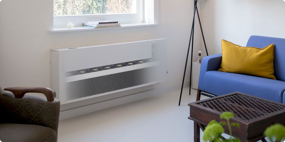 Lage temperatuur radiator aan muur 