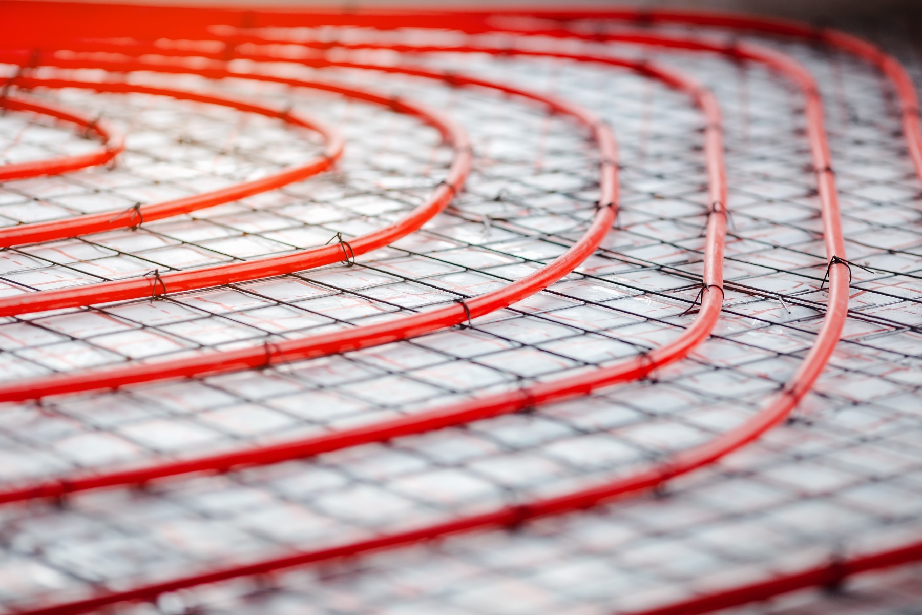 Vloerverwarming met rode buizen